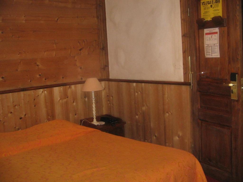 Hotel Le Relais De L'Abbaye Tournus Habitación foto